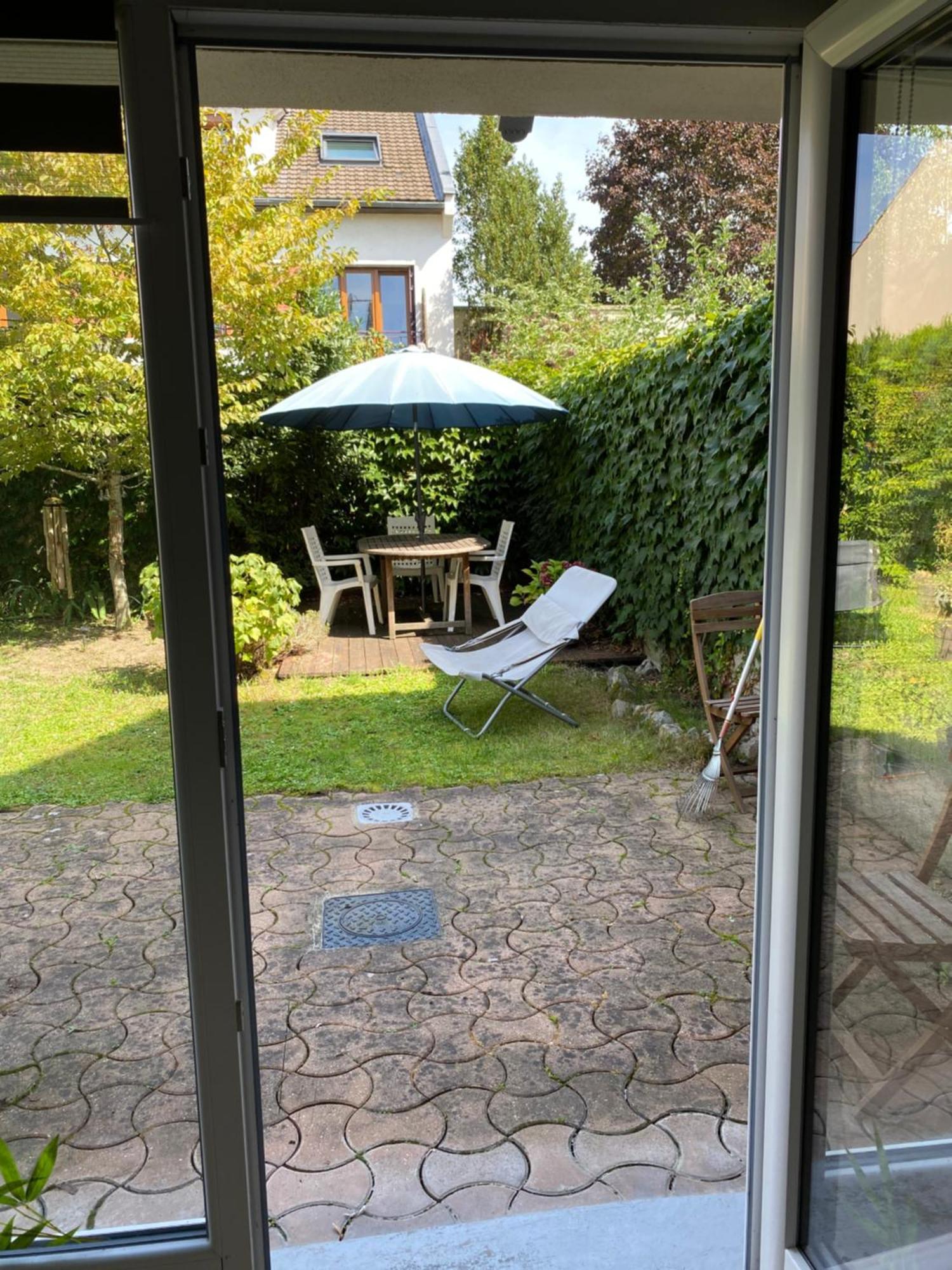 Chambre En Duplex, Entree Autonome, Sdb Privative Taverny Exterior foto